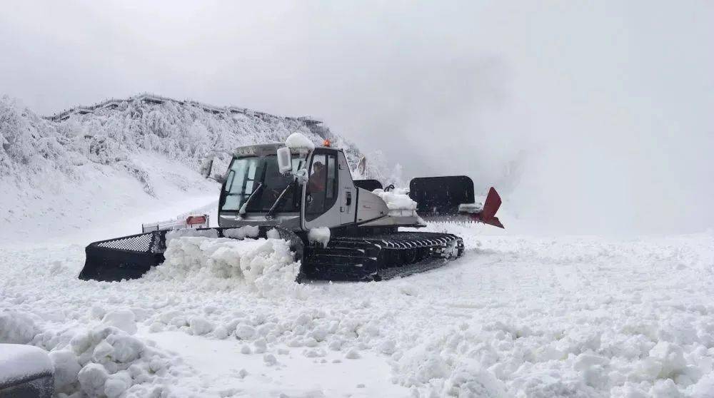 最新除雪車,最新除雪車，技術(shù)革新與冬季清理的挑戰(zhàn)